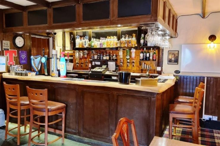 Closed Pub & Restaurant With Accomm – Mauchline